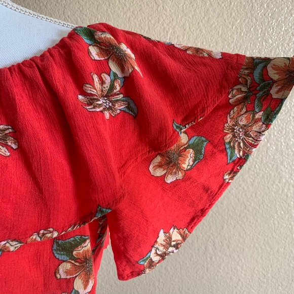 Forever 21 Cropped Ruffle Top - Picture 2 of 5